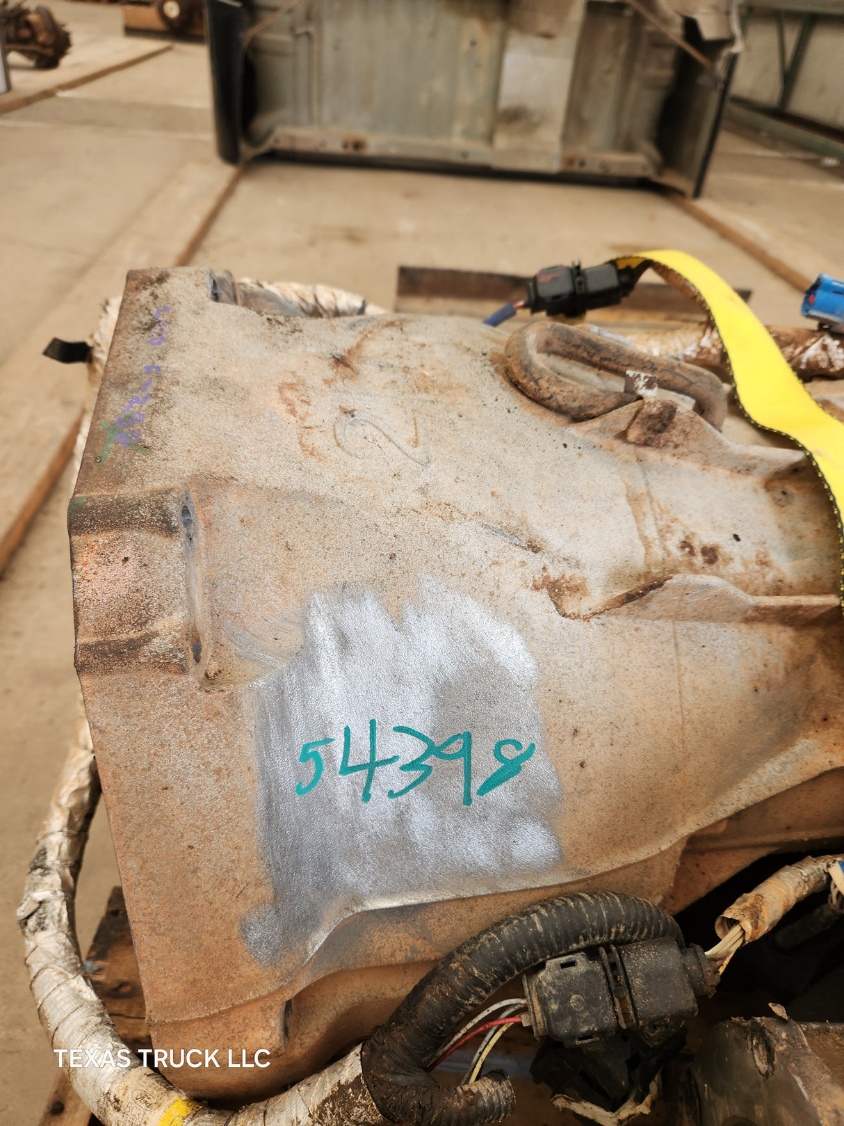 2013-2016 Ford Super Duty F250 F350 Rear Axle 3.73 Gear Ratio Rear End 97k miles