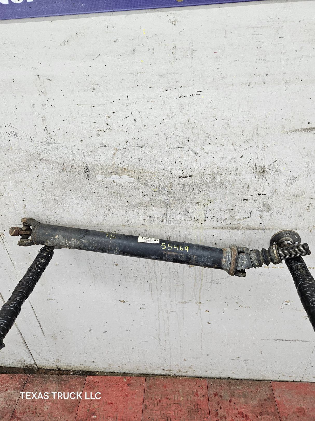 2007-2013 Chevy Silverado GMC Sierra 1500 Front Drive Shaft Propeller 22845694 OEM