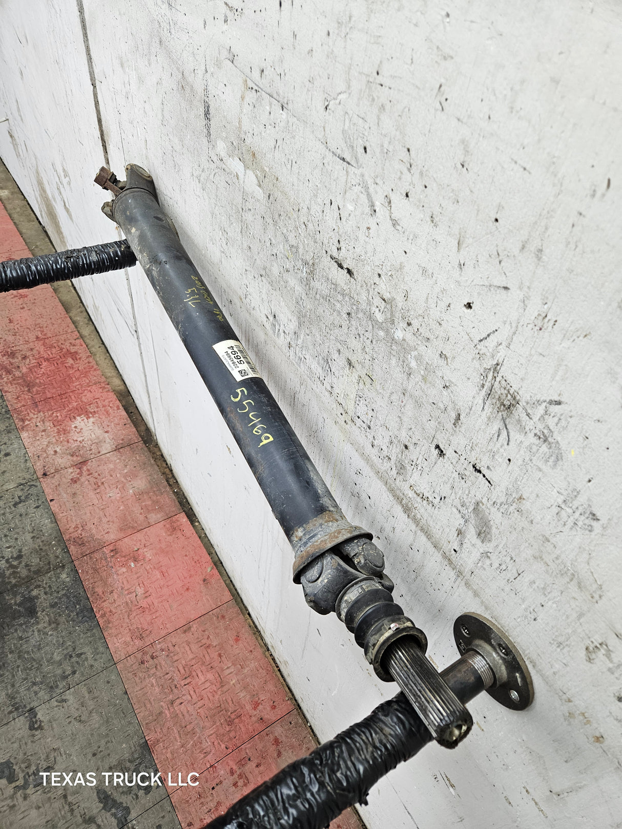 2007-2013 Chevy Silverado GMC Sierra 1500 Front Drive Shaft Propeller 22845694 OEM