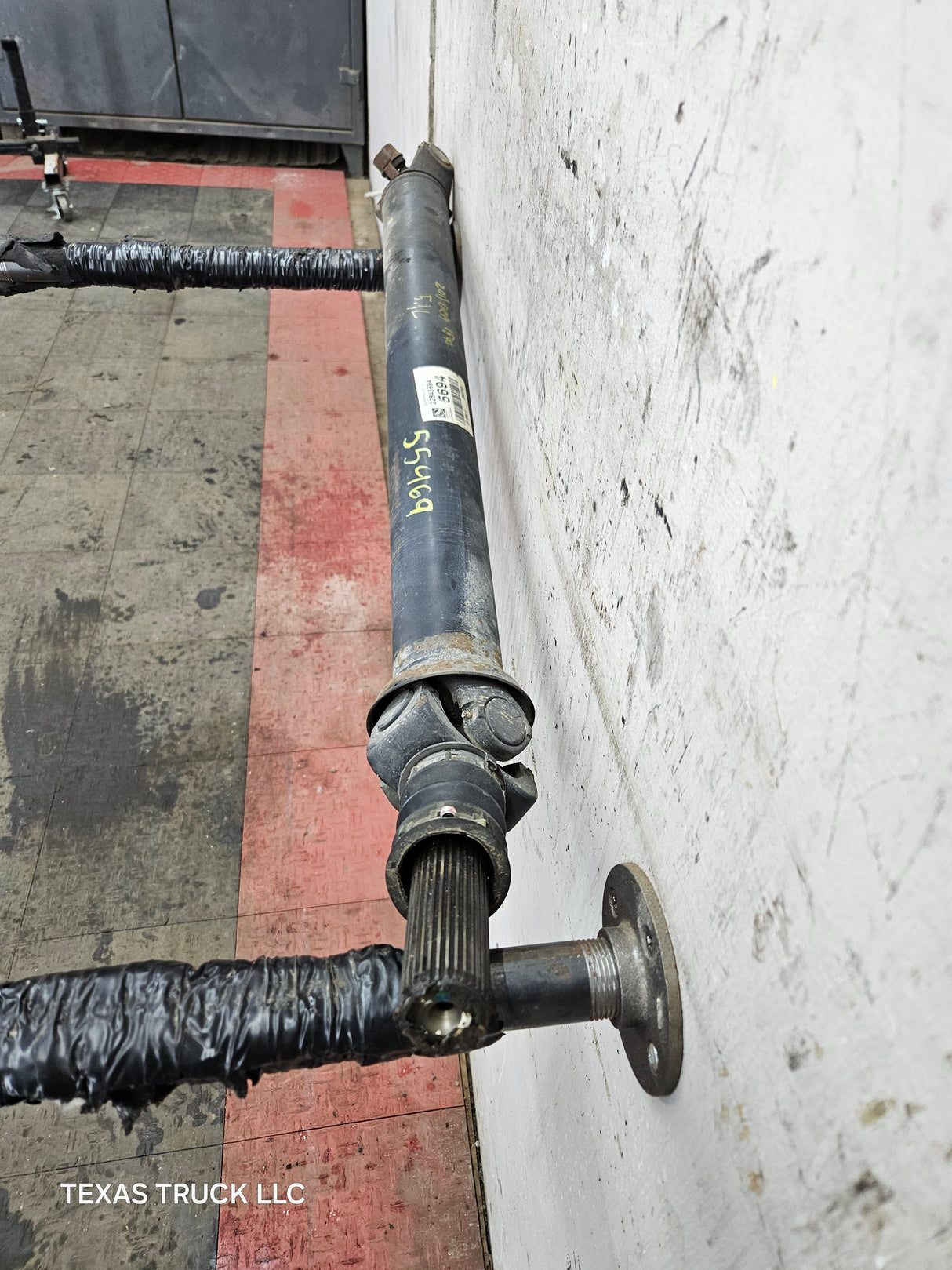 2007-2013 Chevy Silverado GMC Sierra 1500 Front Drive Shaft Propeller 22845694 OEM