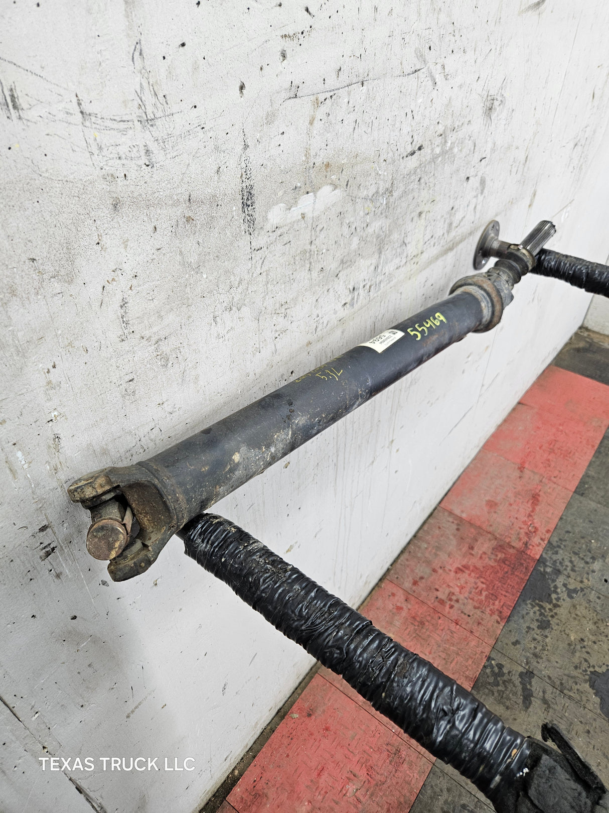 2007-2013 Chevy Silverado GMC Sierra 1500 Front Drive Shaft Propeller 22845694 OEM