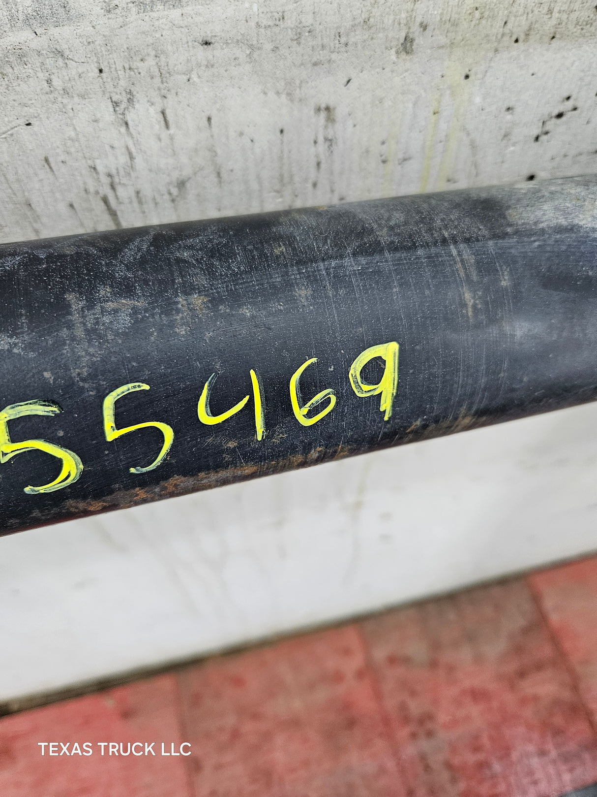 2007-2013 Chevy Silverado GMC Sierra 1500 Front Drive Shaft Propeller 22845694 OEM