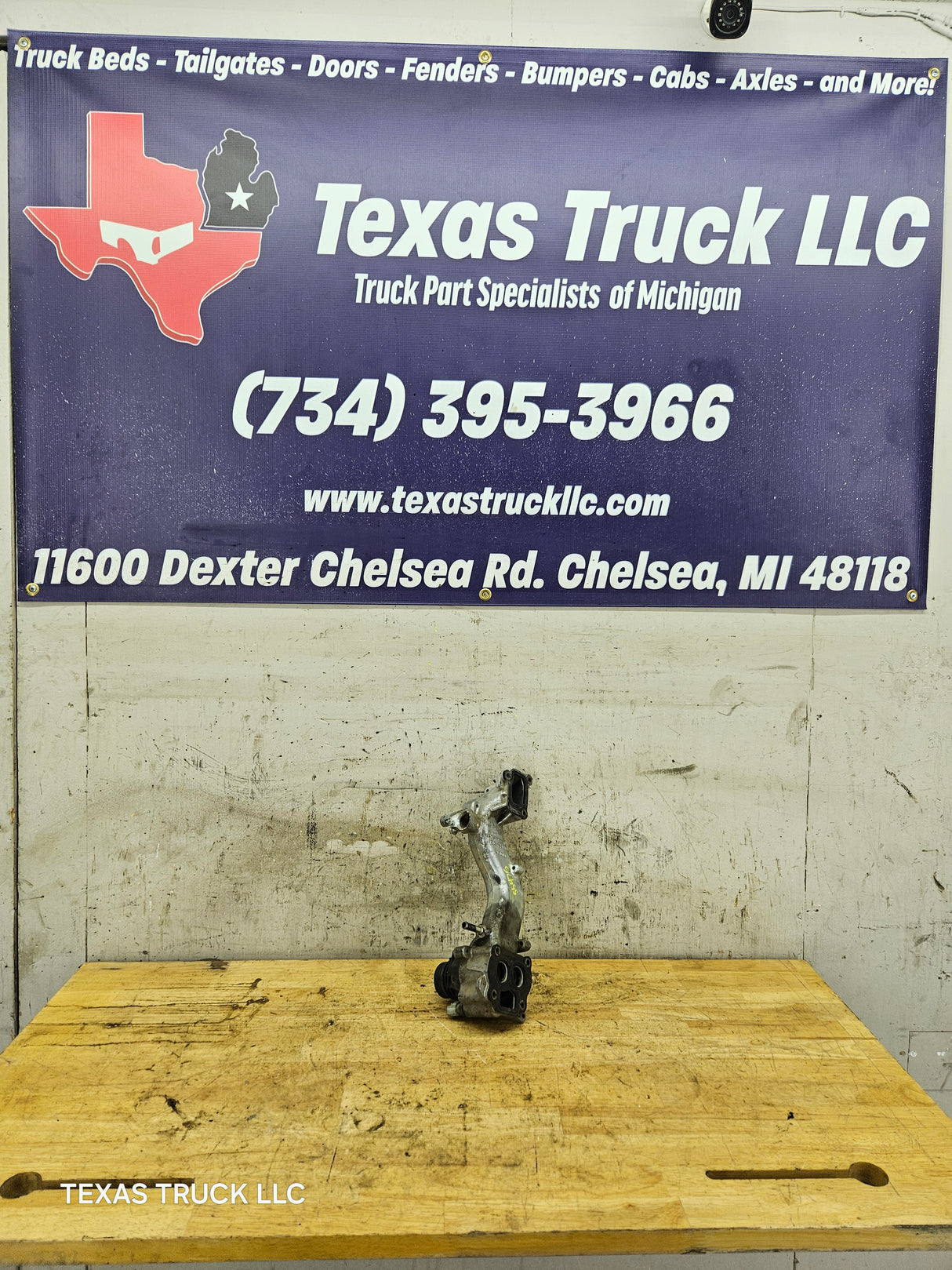 2011-2016 6.7L Power Stroke Thermostat Housing Coolant Crossover BC30-8C368-AE Ford Super Duty F250 F350