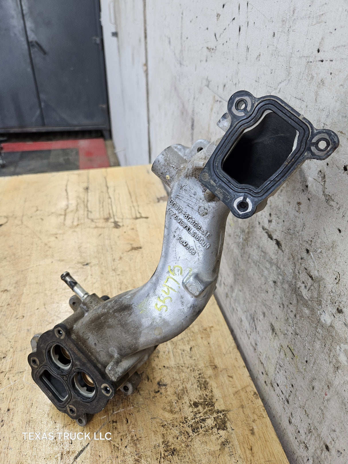 2011-2016 6.7L Power Stroke Thermostat Housing Coolant Crossover BC30-8C368-AE Ford Super Duty F250 F350