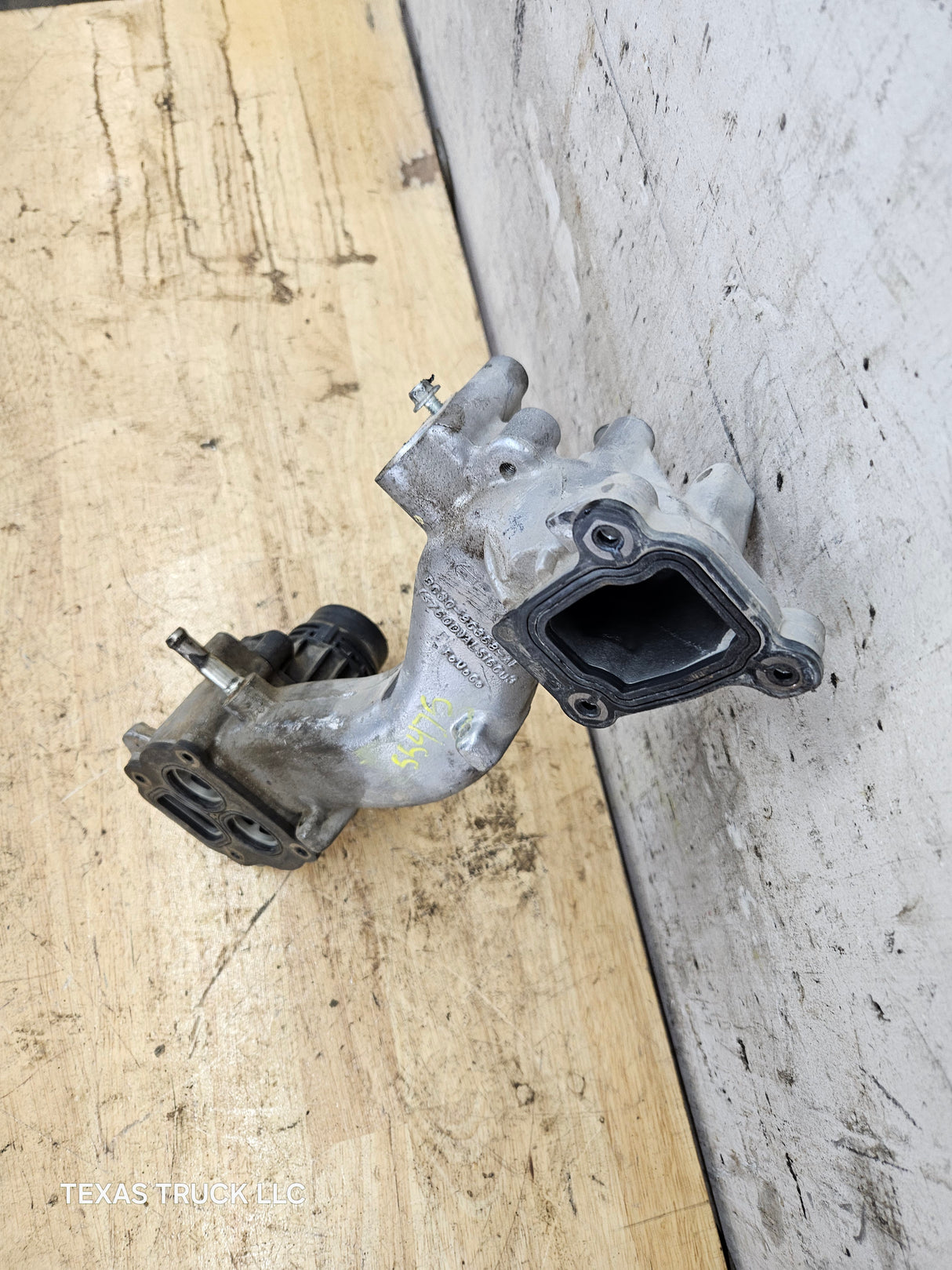 2011-2016 6.7L Power Stroke Thermostat Housing Coolant Crossover BC30-8C368-AE Ford Super Duty F250 F350