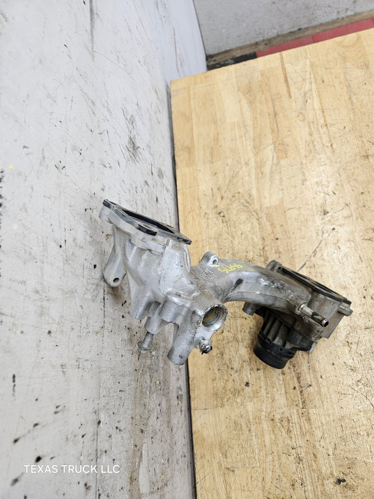 2011-2016 6.7L Power Stroke Thermostat Housing Coolant Crossover BC30-8C368-AE Ford Super Duty F250 F350