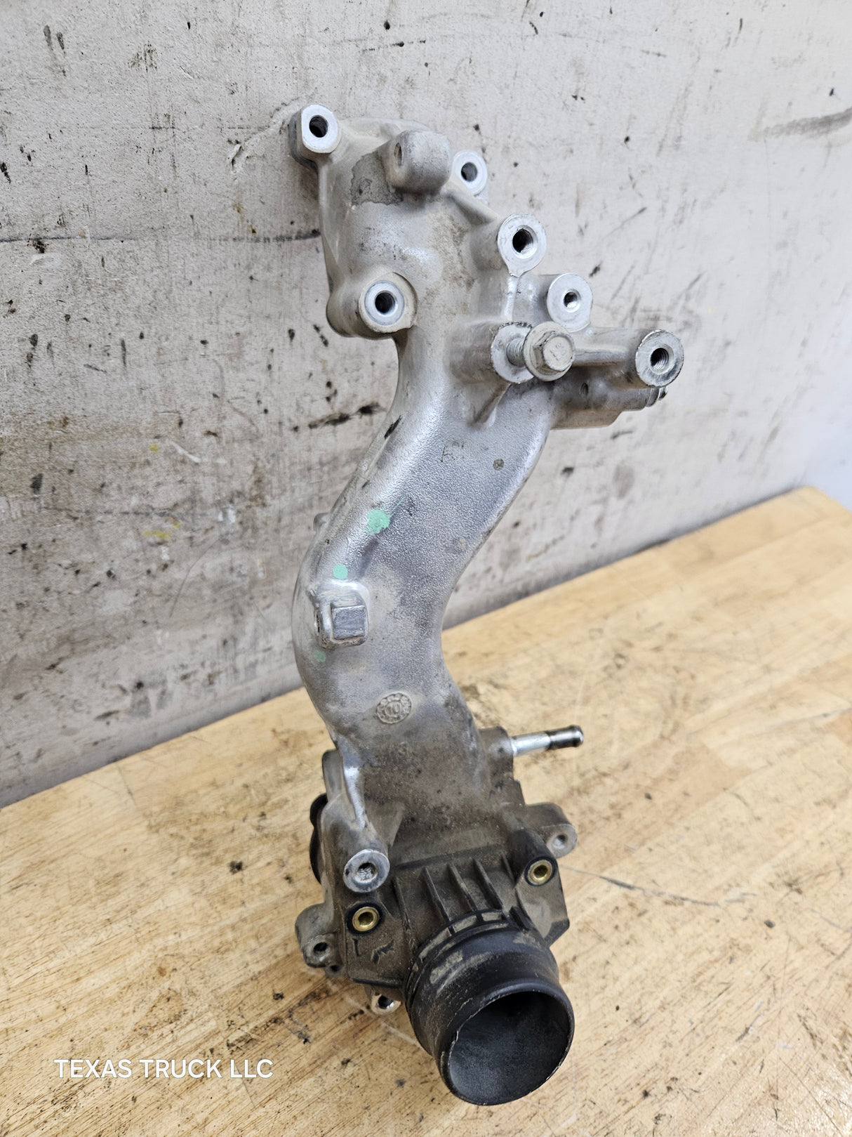 2011-2016 6.7L Power Stroke Thermostat Housing Coolant Crossover BC30-8C368-AE Ford Super Duty F250 F350