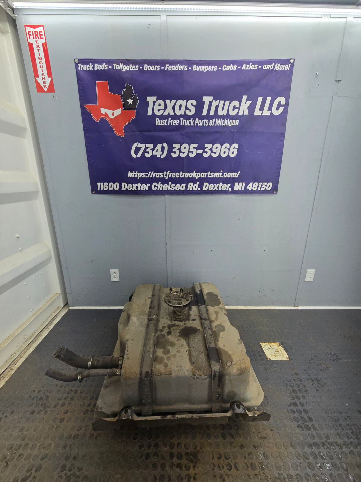 1999-2010 Ford Super Duty F350 F450 F550 Cab & Chassis Fuel Tank Rear mount behind the axle