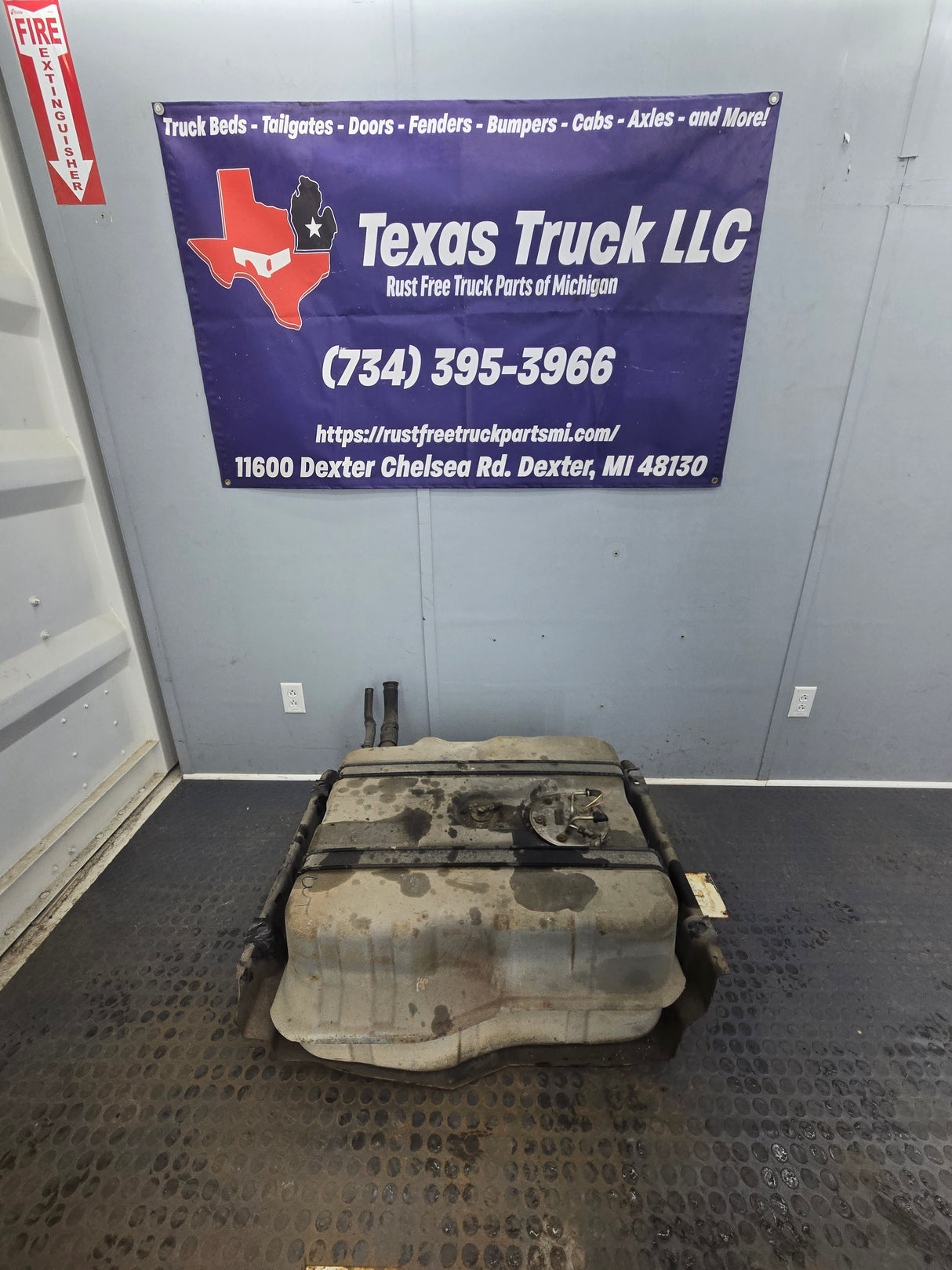 1999-2010 Ford Super Duty F350 F450 F550 Cab & Chassis Fuel Tank Rear mount behind the axle