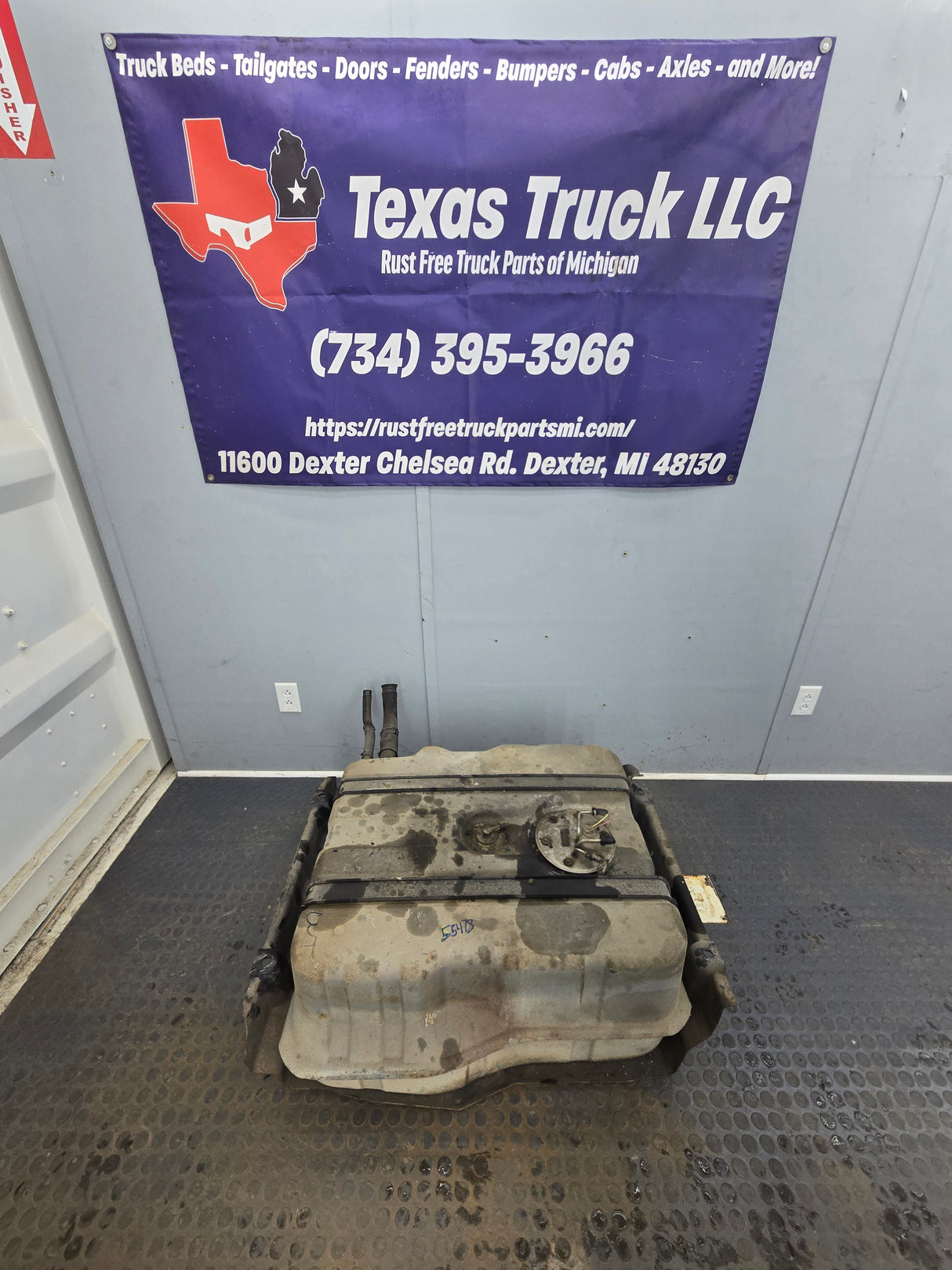 1999-2010 Ford Super Duty F350 F450 F550 Cab & Chassis Fuel Tank Rear mount behind the axle