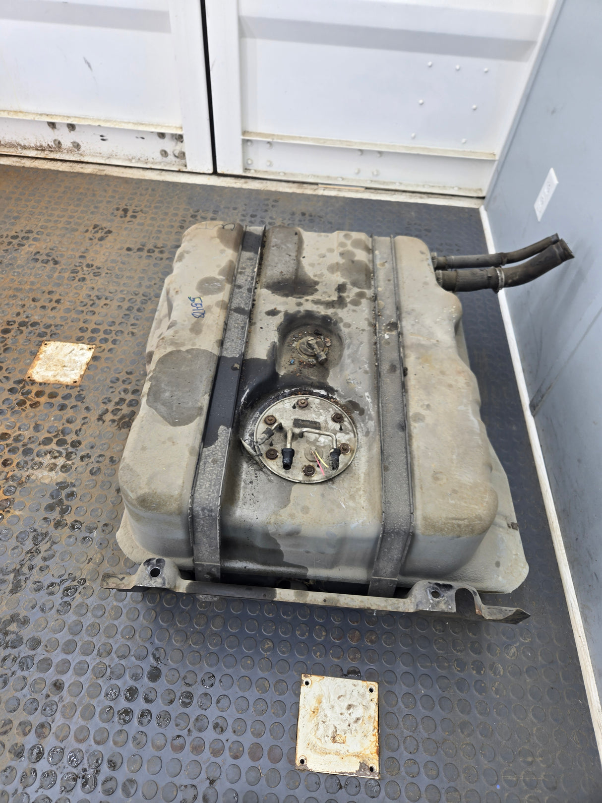 1999-2010 Ford Super Duty F350 F450 F550 Cab & Chassis Fuel Tank Rear mount behind the axle