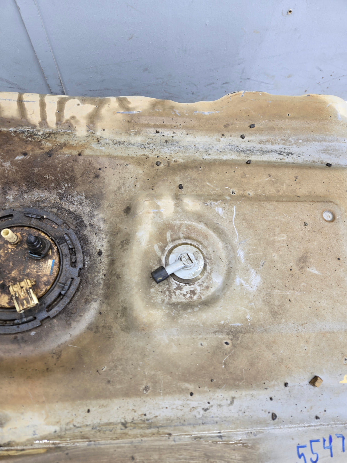 2011-2016 Ford Super Duty F350 F450 F550 Cab & Chassis Fuel Tank Rear mount behind the axle