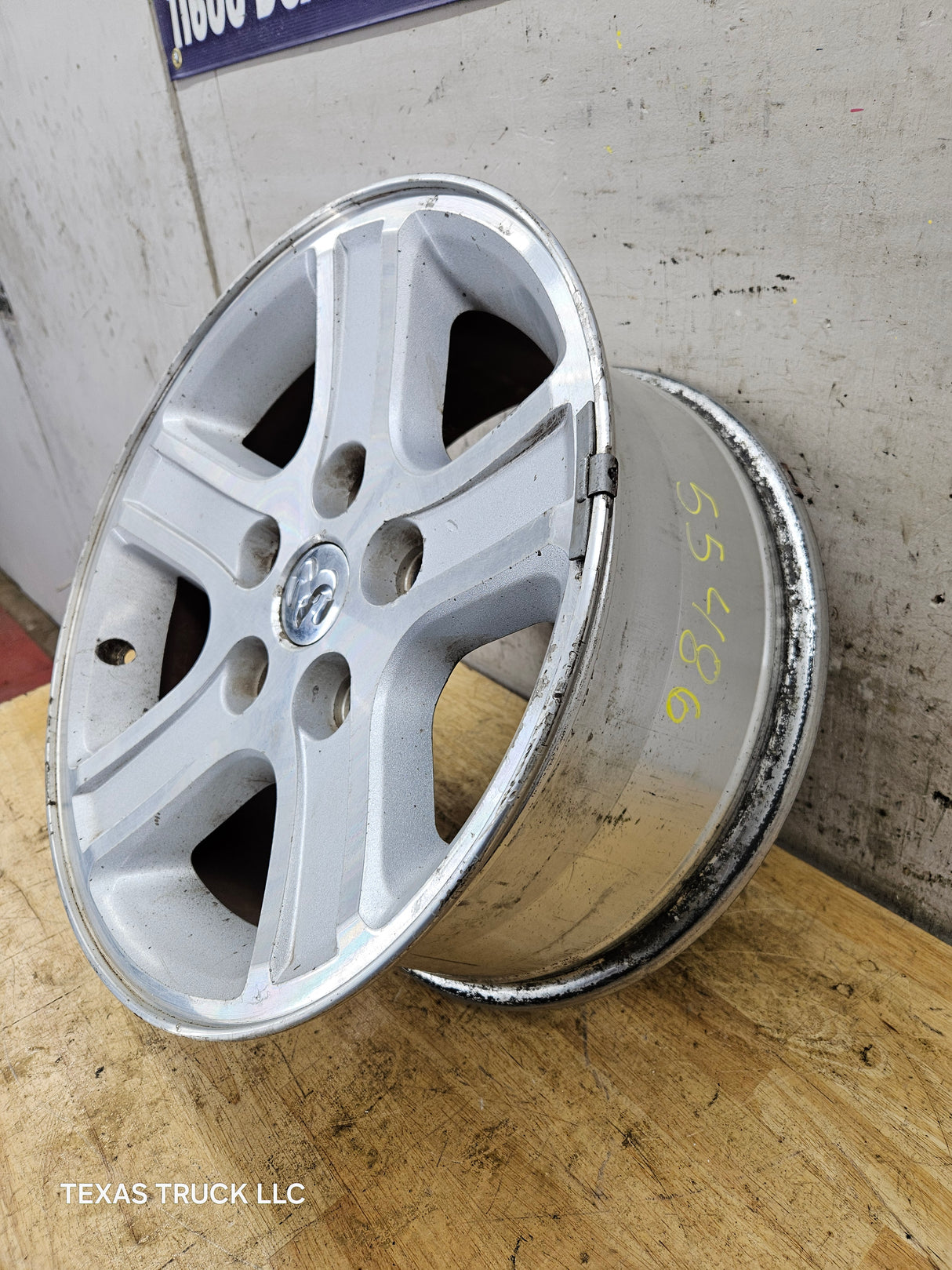 2006-2008 Dodge Ram 1500 Pickup 17'' OEM Wheel 17x8 5x5.5 Bolt pattern 2005-2011 Dodge Dakota Rim