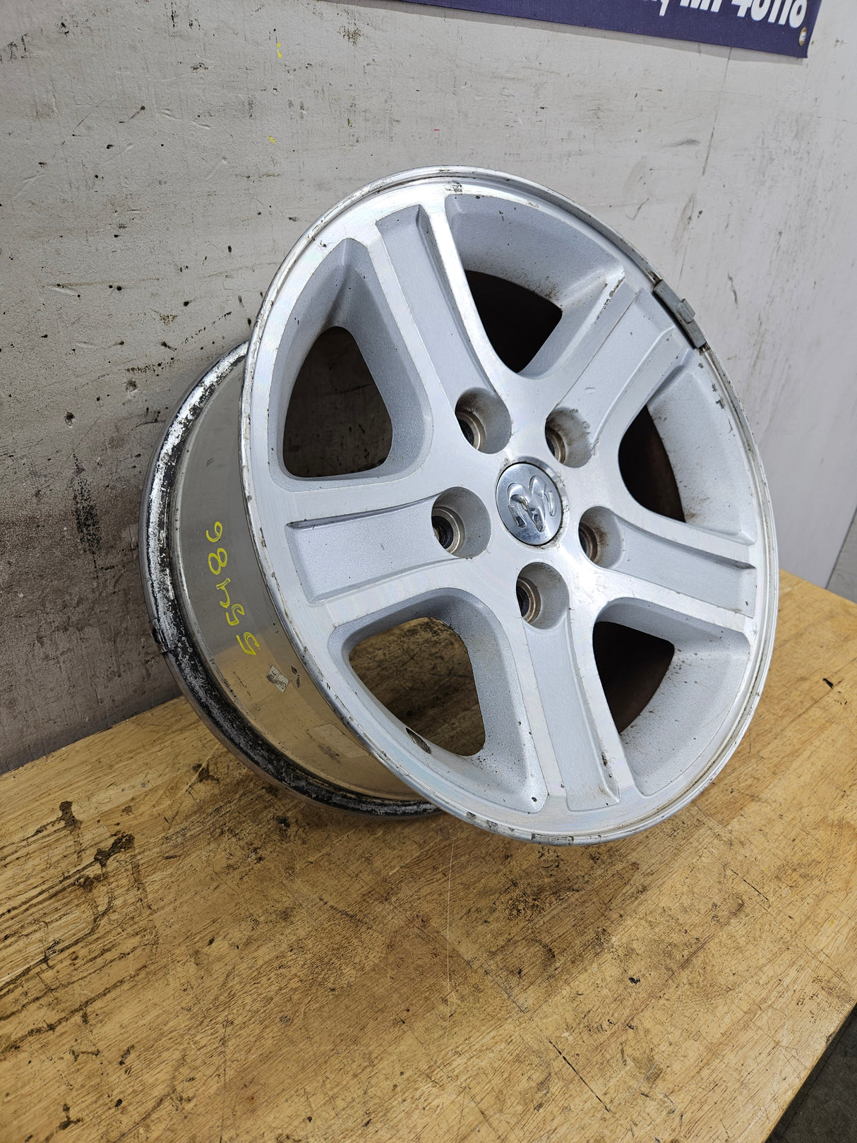 2006-2008 Dodge Ram 1500 Pickup 17'' OEM Wheel 17x8 5x5.5 Bolt pattern 2005-2011 Dodge Dakota Rim