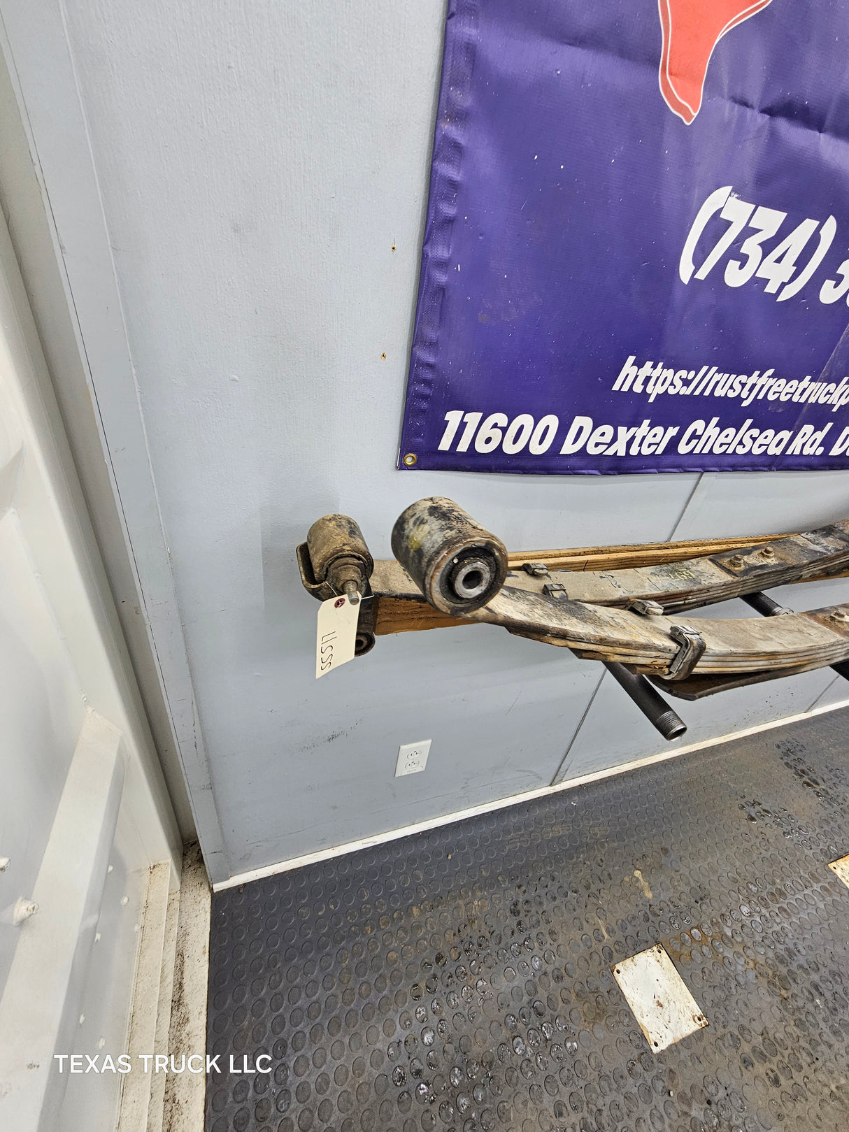 2003-2009 Dodge Ram 2500 3rd gen Rear Leaf Springs 52121697 - Pair