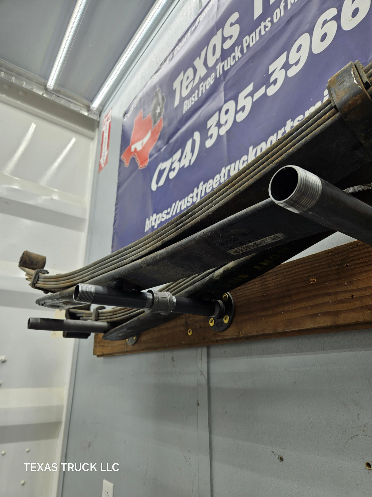 2003-2009 Dodge Ram 2500 3rd gen Rear Leaf Springs 52121697 - Pair