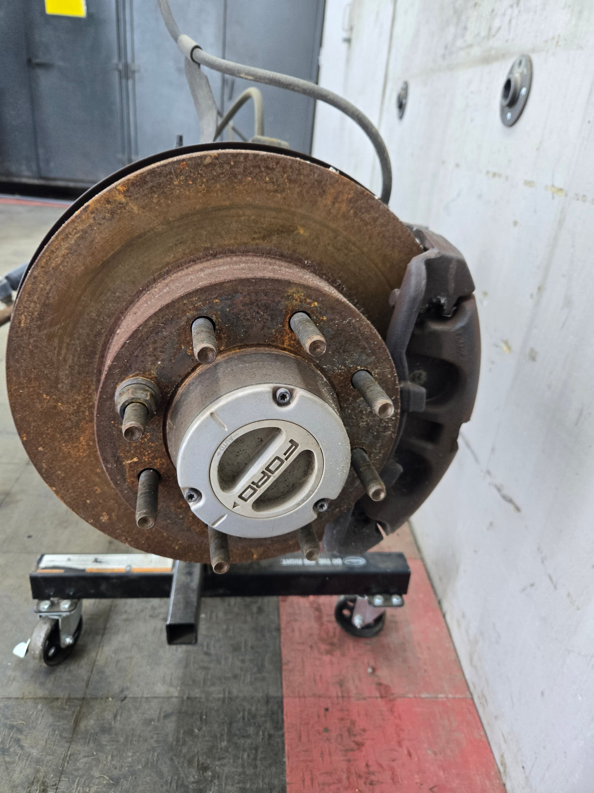 2013-2016 Ford Super Duty F250 F350 FRONT Axle 3.31 Gear Ratio 80k miles