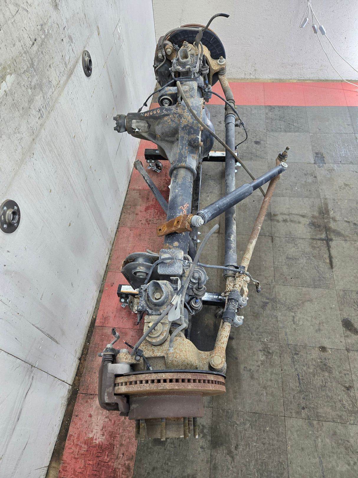 2013-2016 Ford Super Duty F250 F350 FRONT Axle 3.31 Gear Ratio 80k miles