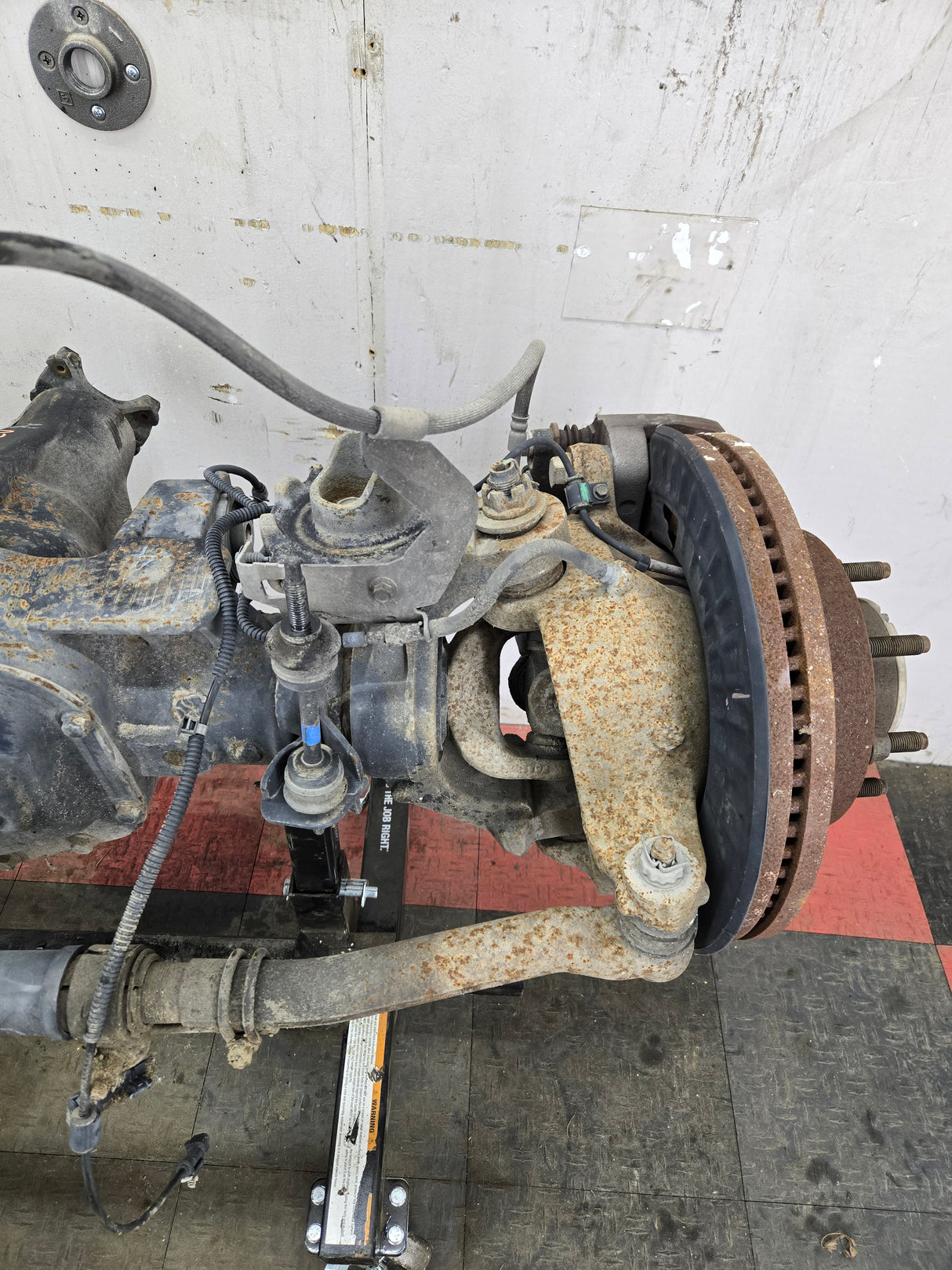 2013-2016 Ford Super Duty F250 F350 FRONT Axle 3.31 Gear Ratio 80k miles