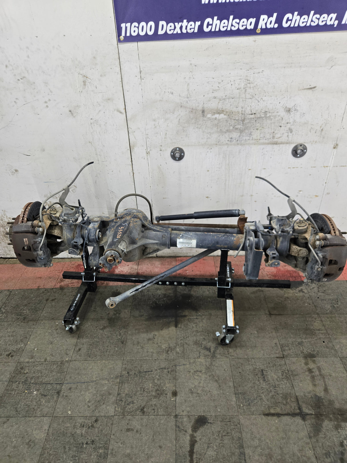 2013-2016 Ford Super Duty F250 F350 FRONT Axle 3.31 Gear Ratio 80k miles