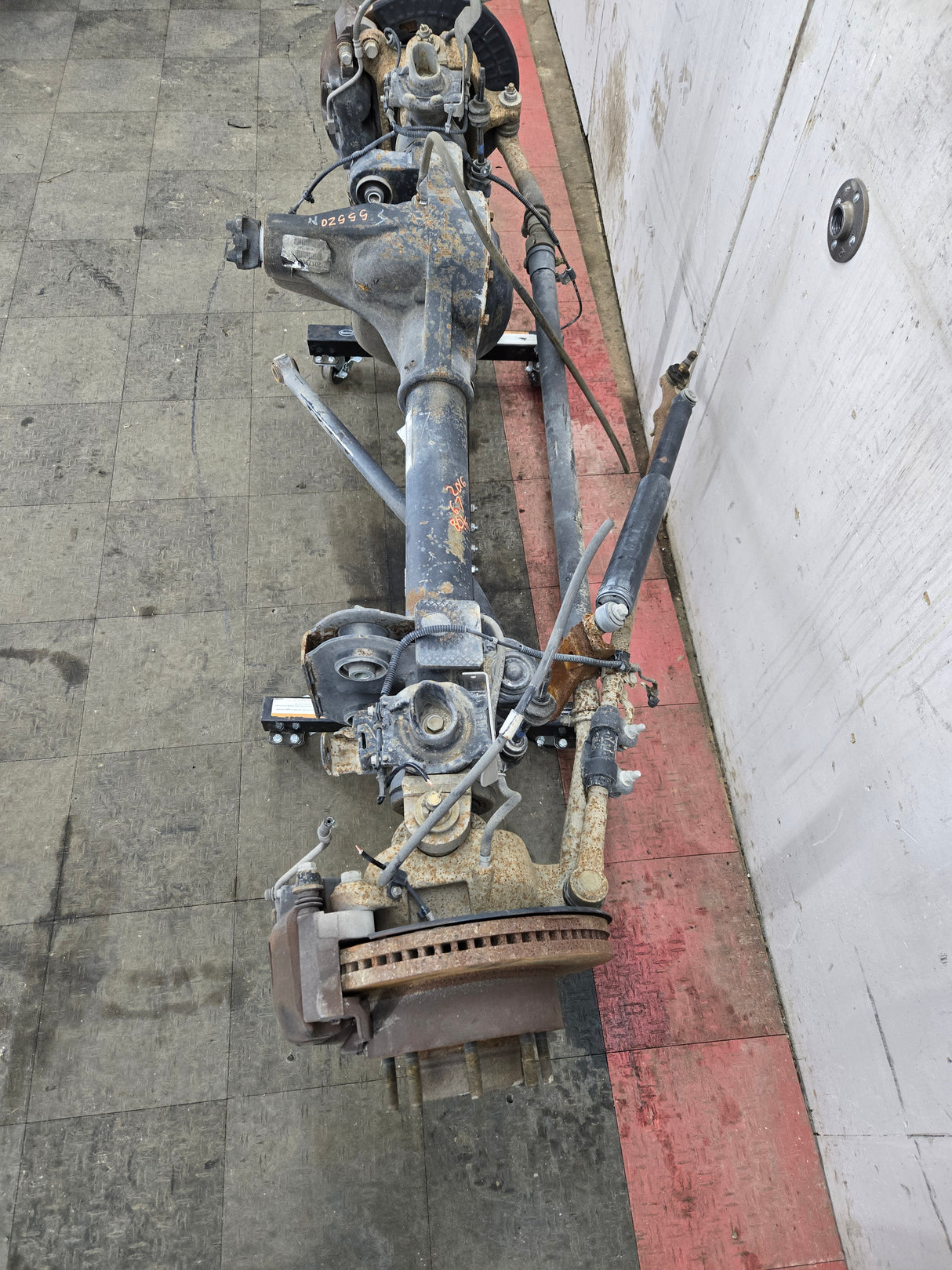 2013-2016 Ford Super Duty F250 F350 FRONT Axle 3.31 Gear Ratio 80k miles