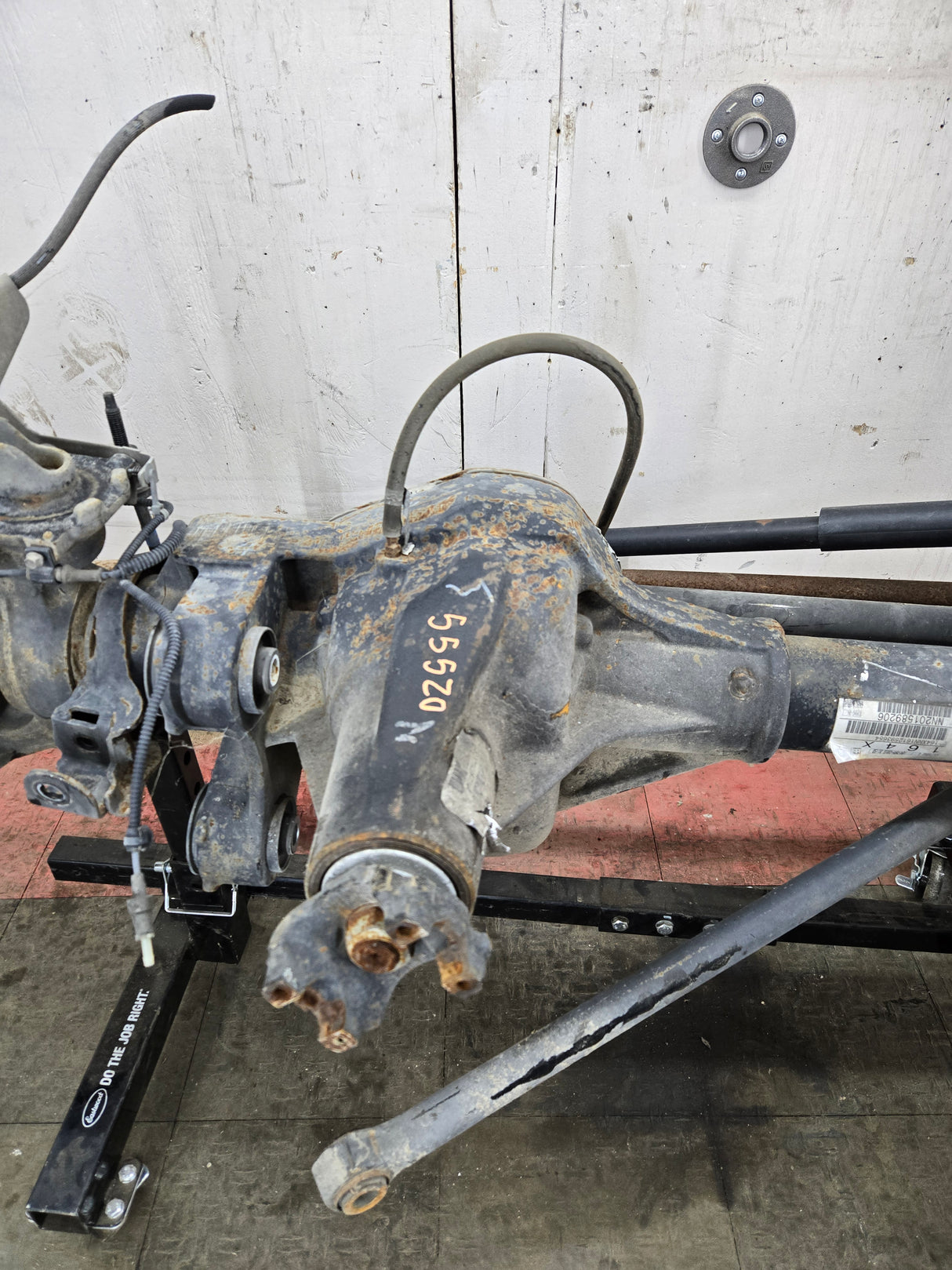 2013-2016 Ford Super Duty F250 F350 FRONT Axle 3.31 Gear Ratio 80k miles