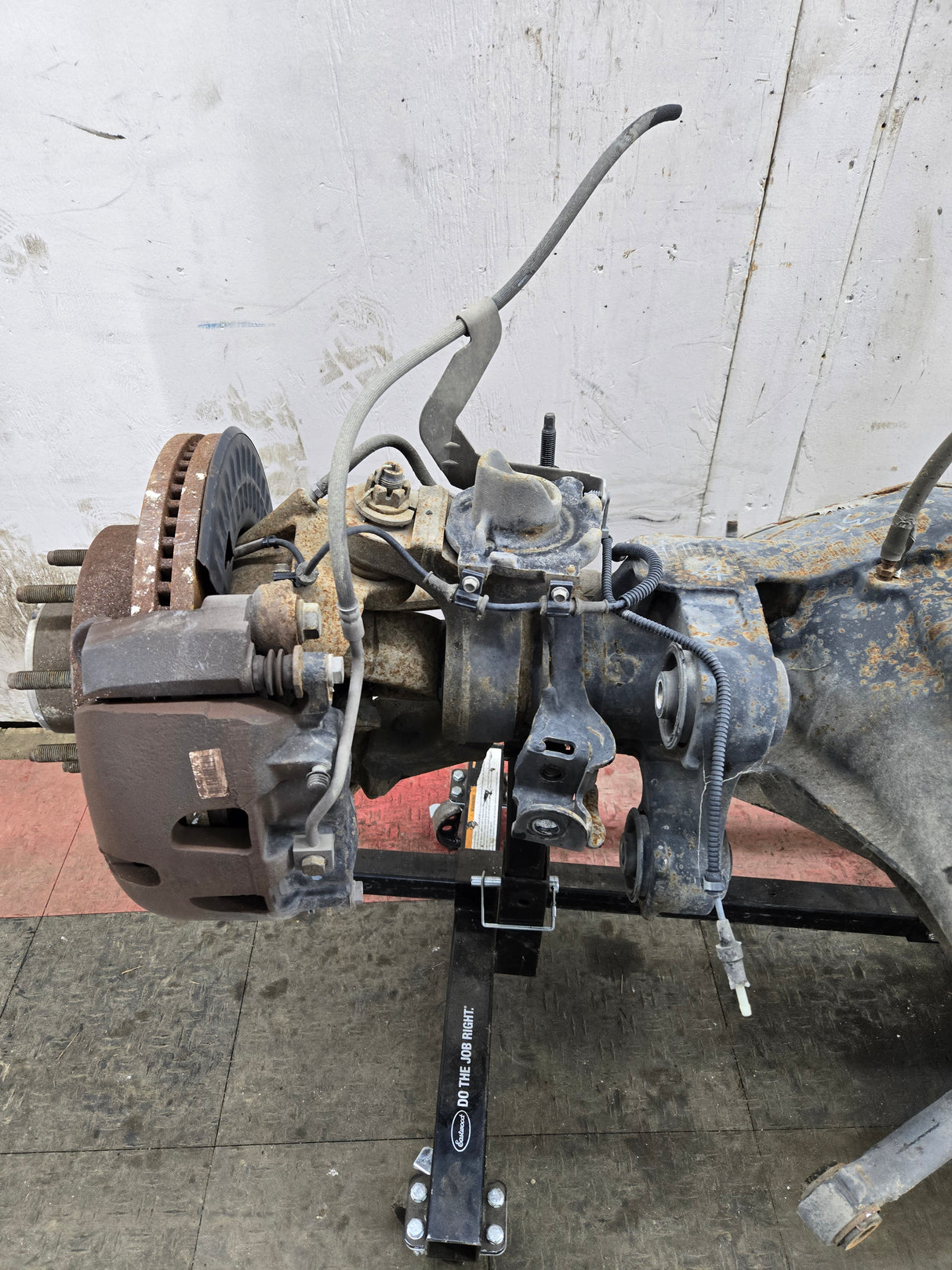 2013-2016 Ford Super Duty F250 F350 FRONT Axle 3.31 Gear Ratio 80k miles