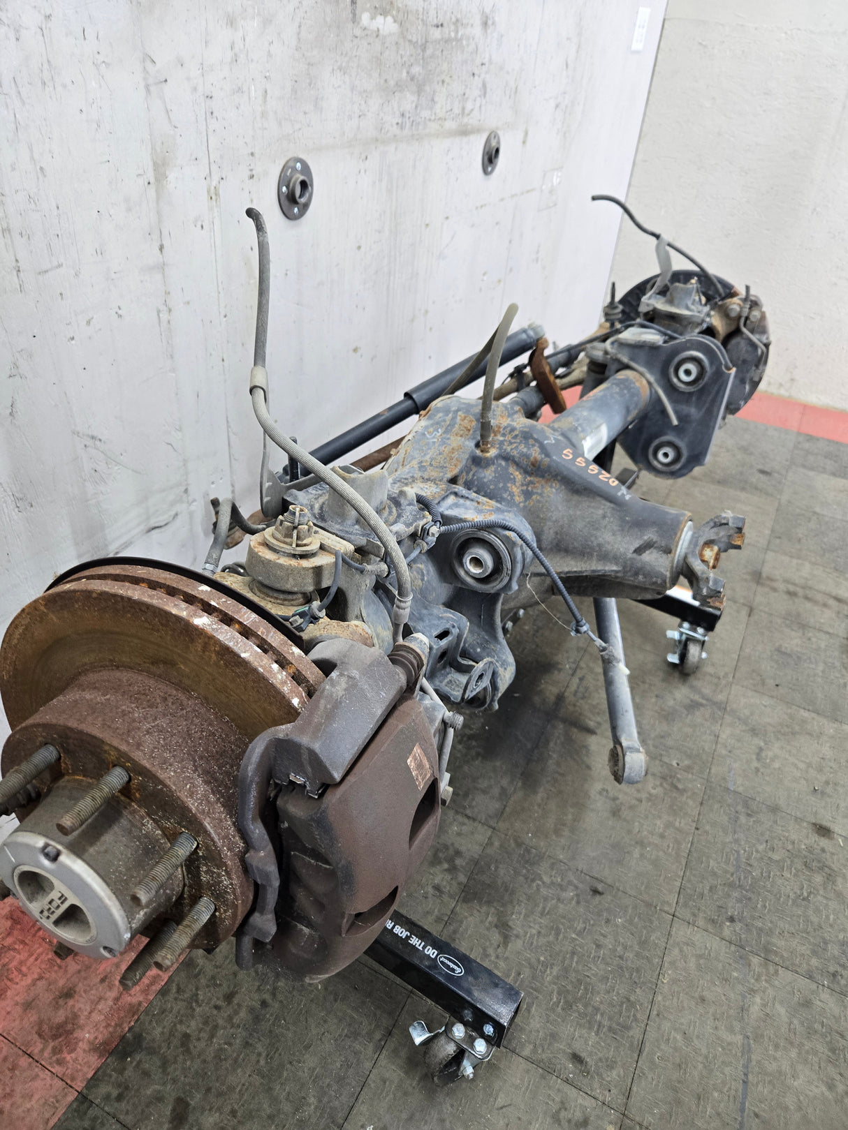 2013-2016 Ford Super Duty F250 F350 FRONT Axle 3.31 Gear Ratio 80k miles