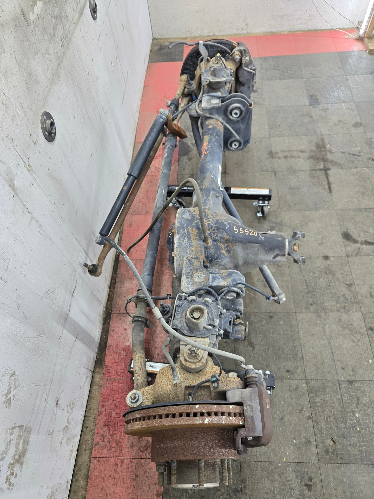 2013-2016 Ford Super Duty F250 F350 FRONT Axle 3.31 Gear Ratio 80k miles