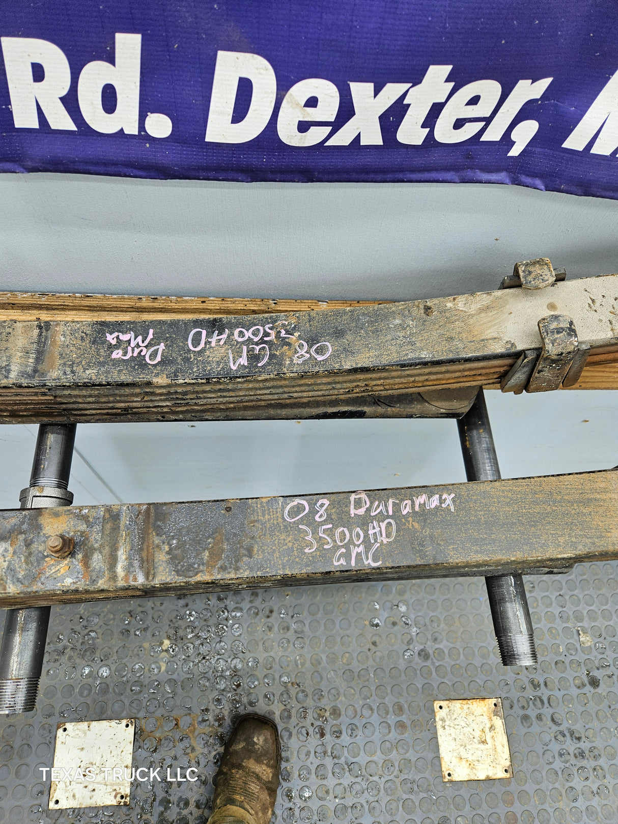 2001-2010 Chevrolet Silverado / GMC Sierra 2500HD 3500HD Rear Leaf Springs - Pair