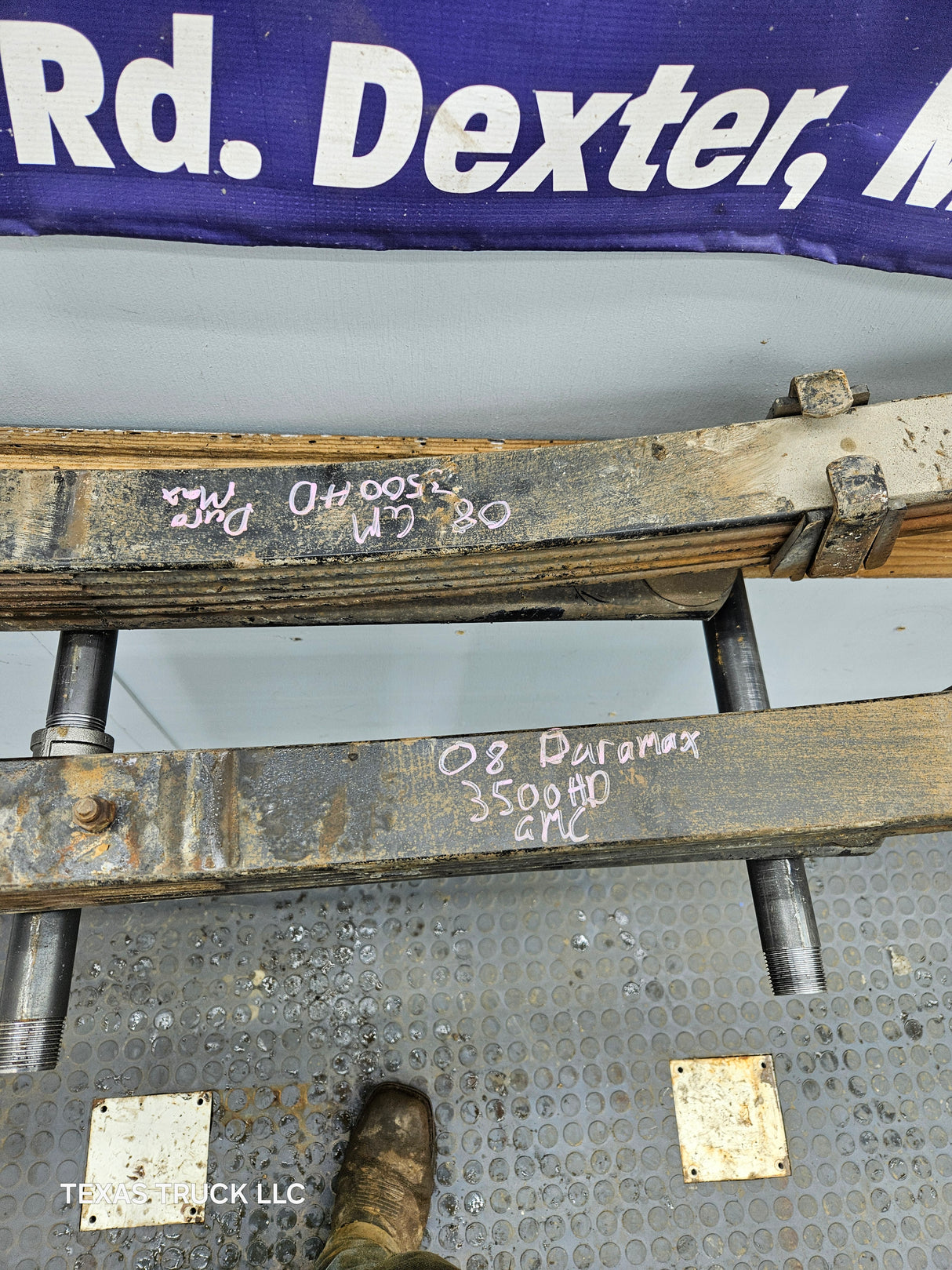 2001-2010 Chevrolet Silverado / GMC Sierra 2500HD 3500HD Rear Leaf Springs - Pair