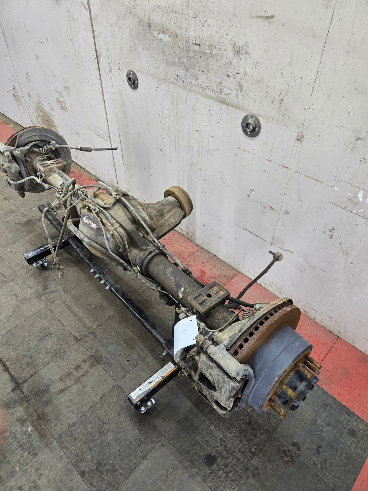 2011-2012 Ford Super Duty F250 F350 Rear Axle 3.55 Gear Ratio Electric Locking Rear End 113k miles