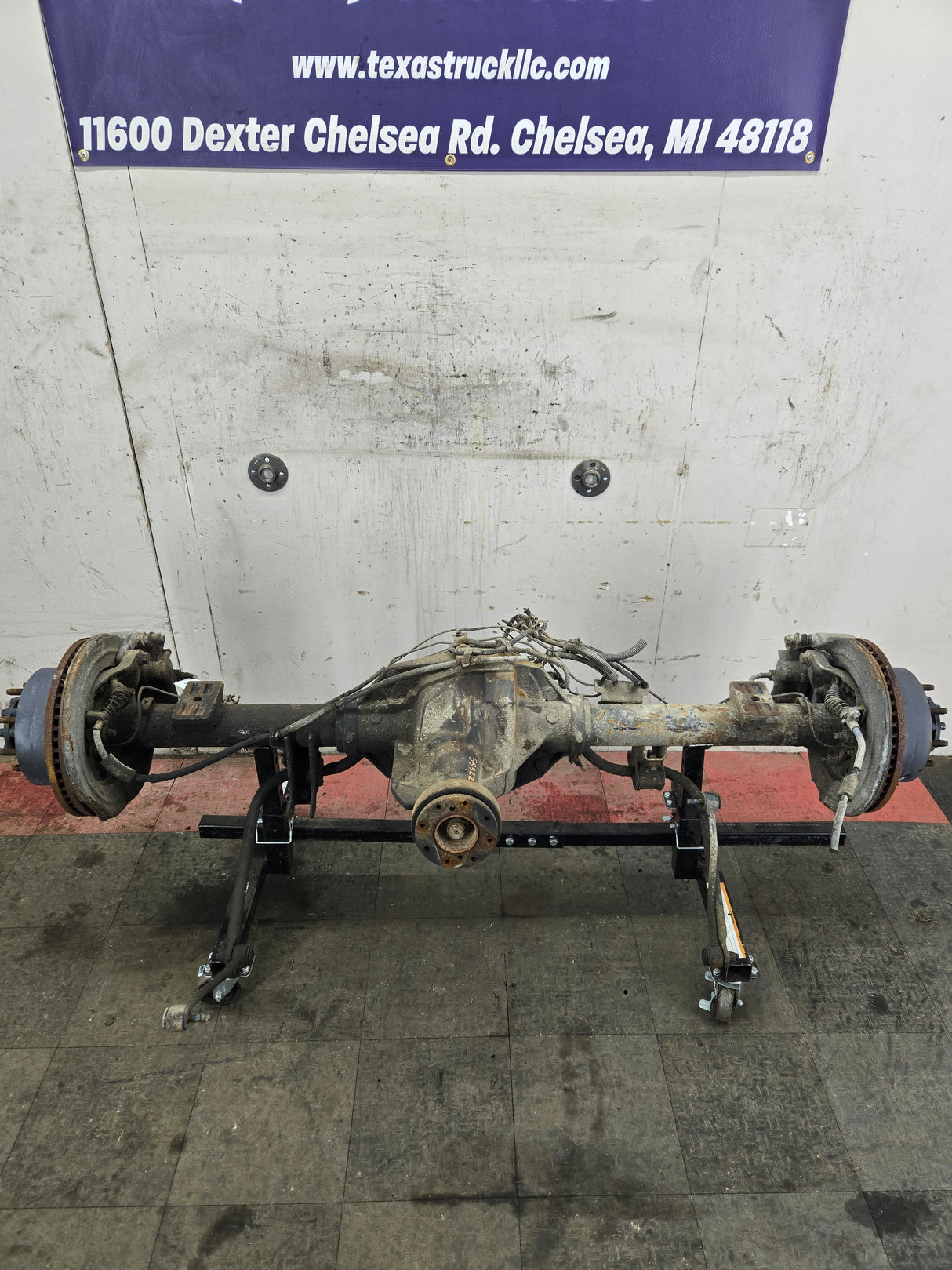 2011-2012 Ford Super Duty F250 F350 Rear Axle 3.55 Gear Ratio Electric Locking Rear End 113k miles