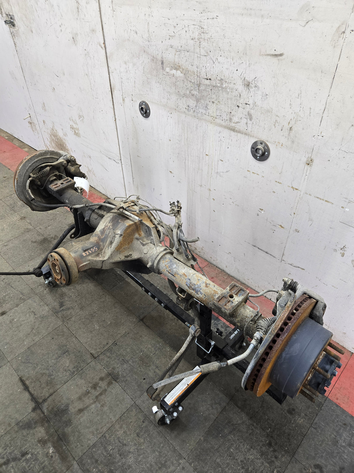 2011-2012 Ford Super Duty F250 F350 Rear Axle 3.55 Gear Ratio Electric Locking Rear End 113k miles