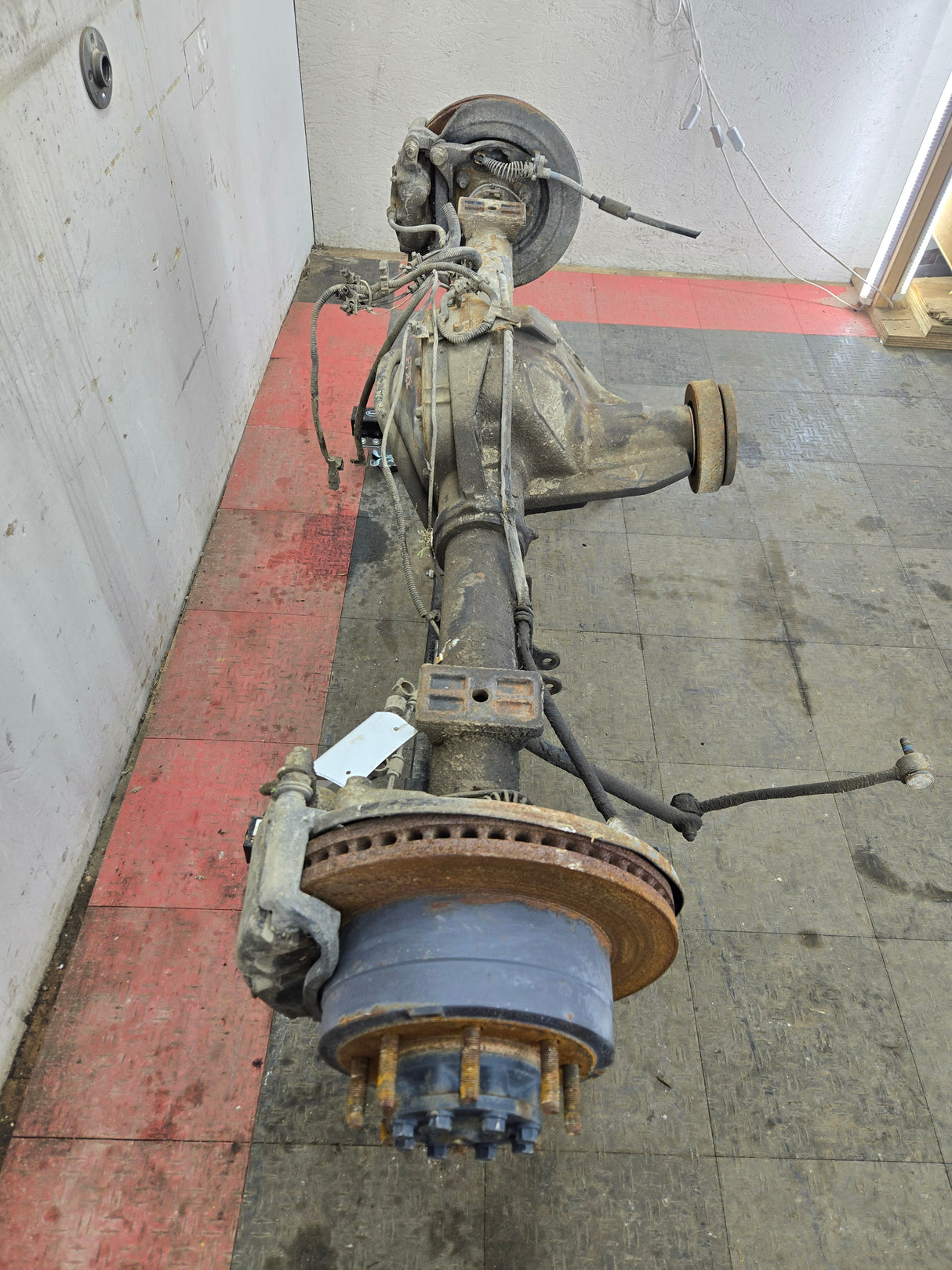 2011-2012 Ford Super Duty F250 F350 Rear Axle 3.55 Gear Ratio Electric Locking Rear End 113k miles