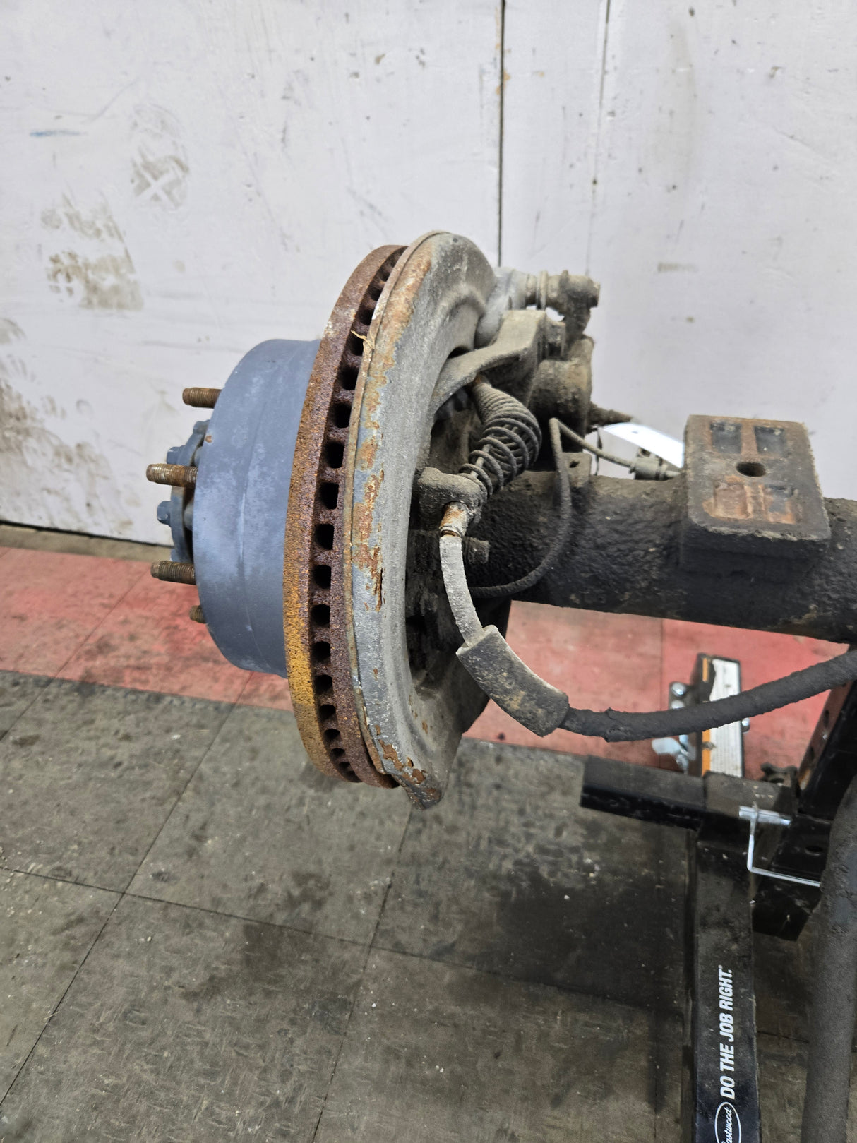 2011-2012 Ford Super Duty F250 F350 Rear Axle 3.55 Gear Ratio Electric Locking Rear End 113k miles