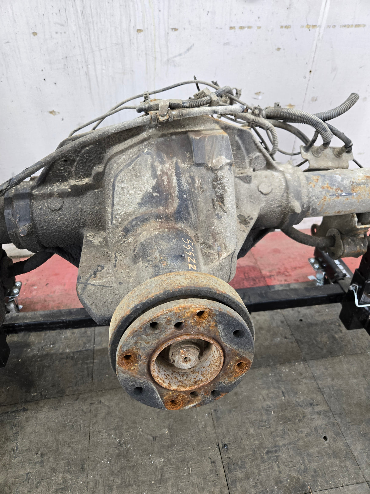 2011-2012 Ford Super Duty F250 F350 Rear Axle 3.55 Gear Ratio Electric Locking Rear End 113k miles