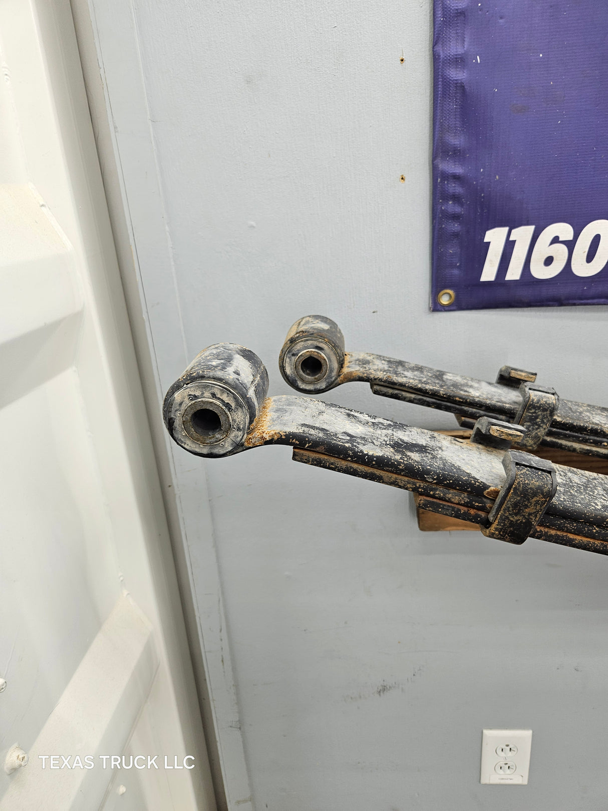 2011-2016 Ford F250 F350 Super Duty Rear Leaf Springs Pair