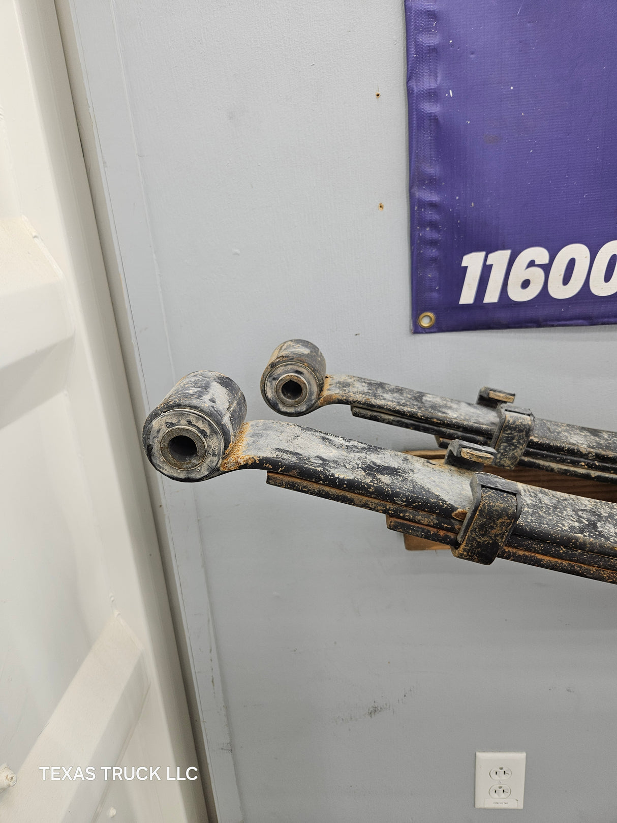 2011-2016 Ford F250 F350 Super Duty Rear Leaf Springs Pair