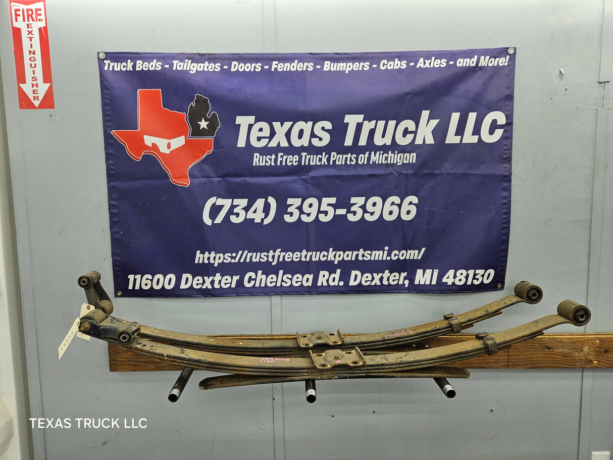 2002-2008 Dodge Ram 1500 Rear Leaf Springs 52113141AD 52113141AE - Pair