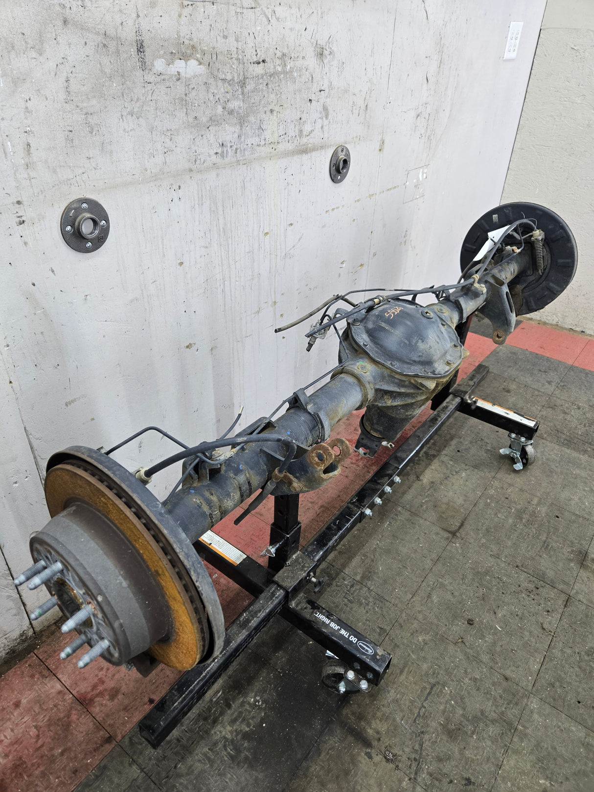 2014-2018 Chevrolet Silverado GMC Sierra 1500 Rear Axle 8.6" ring gear, 10 bolt, 3.23 ratio (opt GU5)