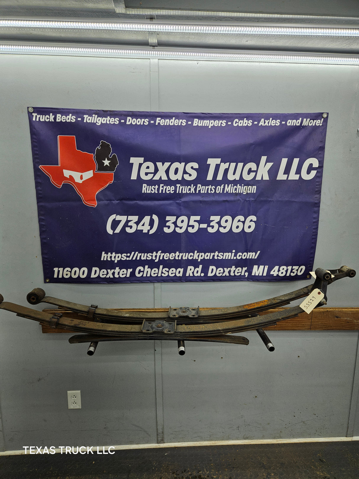 2002-2008 Dodge Ram 1500 Rear Leaf Springs 52113141AD 52113141AE - Pair