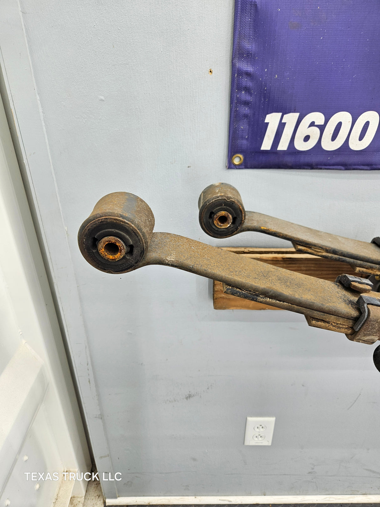 2002-2008 Dodge Ram 1500 Rear Leaf Springs 52113141AD 52113141AE - Pair