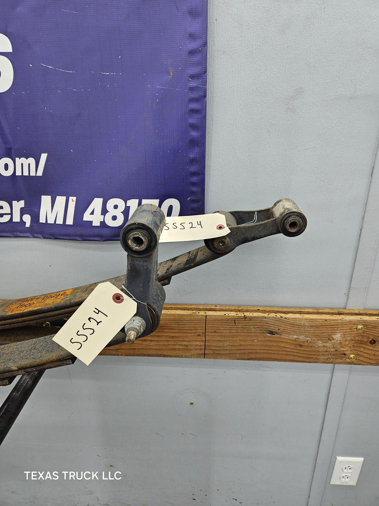 2002-2008 Dodge Ram 1500 Rear Leaf Springs 52113141AD 52113141AE - Pair