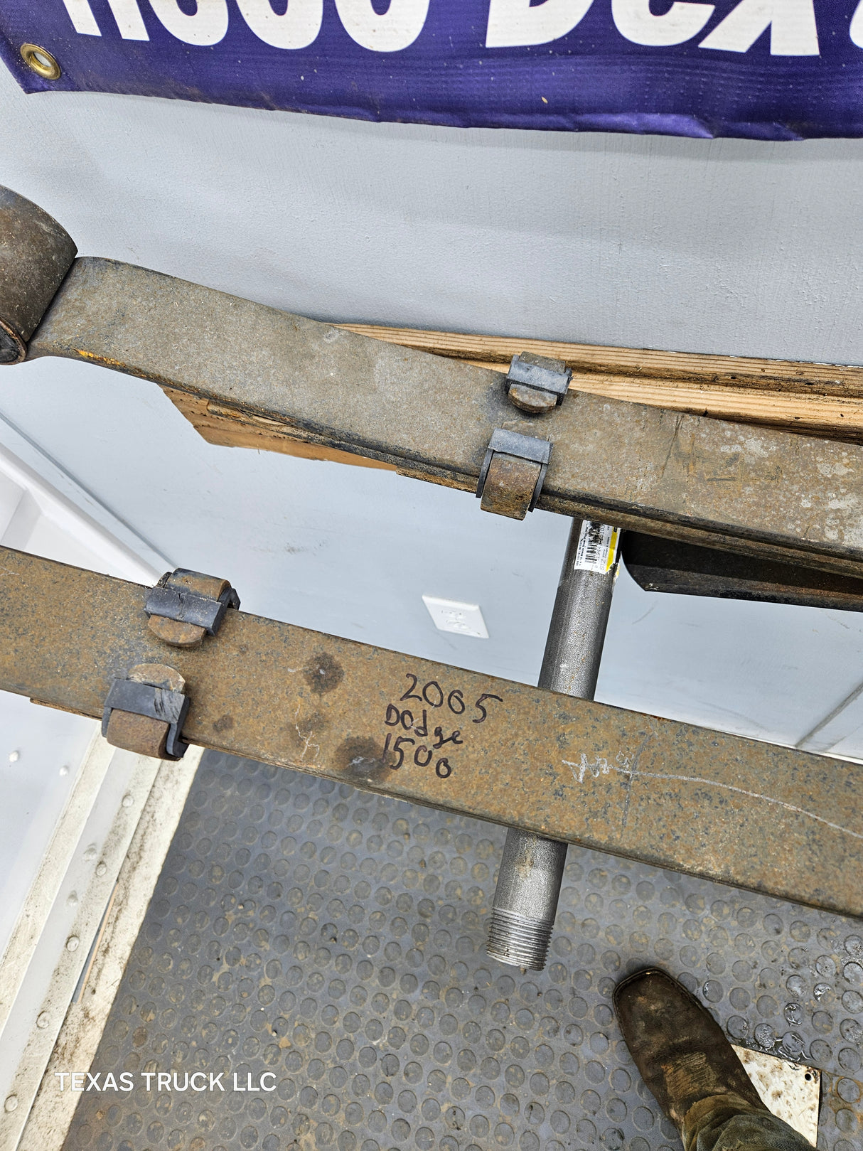 2002-2008 Dodge Ram 1500 Rear Leaf Springs 52113141AD 52113141AE - Pair