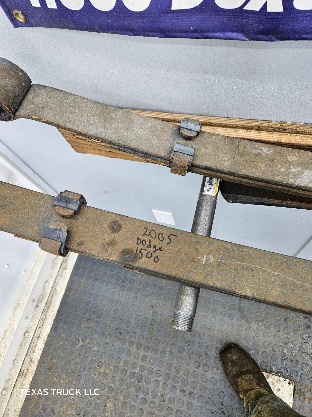 2002-2008 Dodge Ram 1500 Rear Leaf Springs 52113141AD 52113141AE - Pair