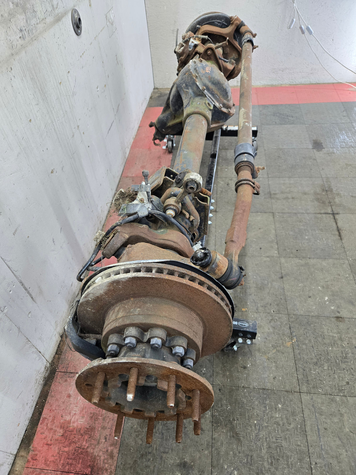 2005-2016 Ford F450 F550 Super Duty Front Axle 4.30 Gear Ratio DRW 10 Lug