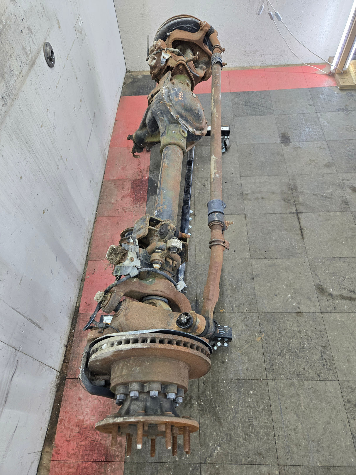 2005-2016 Ford F450 F550 Super Duty Front Axle 4.30 Gear Ratio DRW 10 Lug