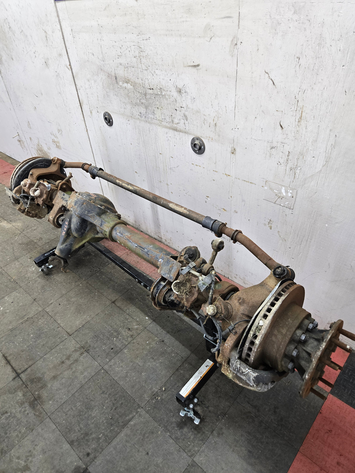 2005-2016 Ford F450 F550 Super Duty Front Axle 4.30 Gear Ratio DRW 10 Lug