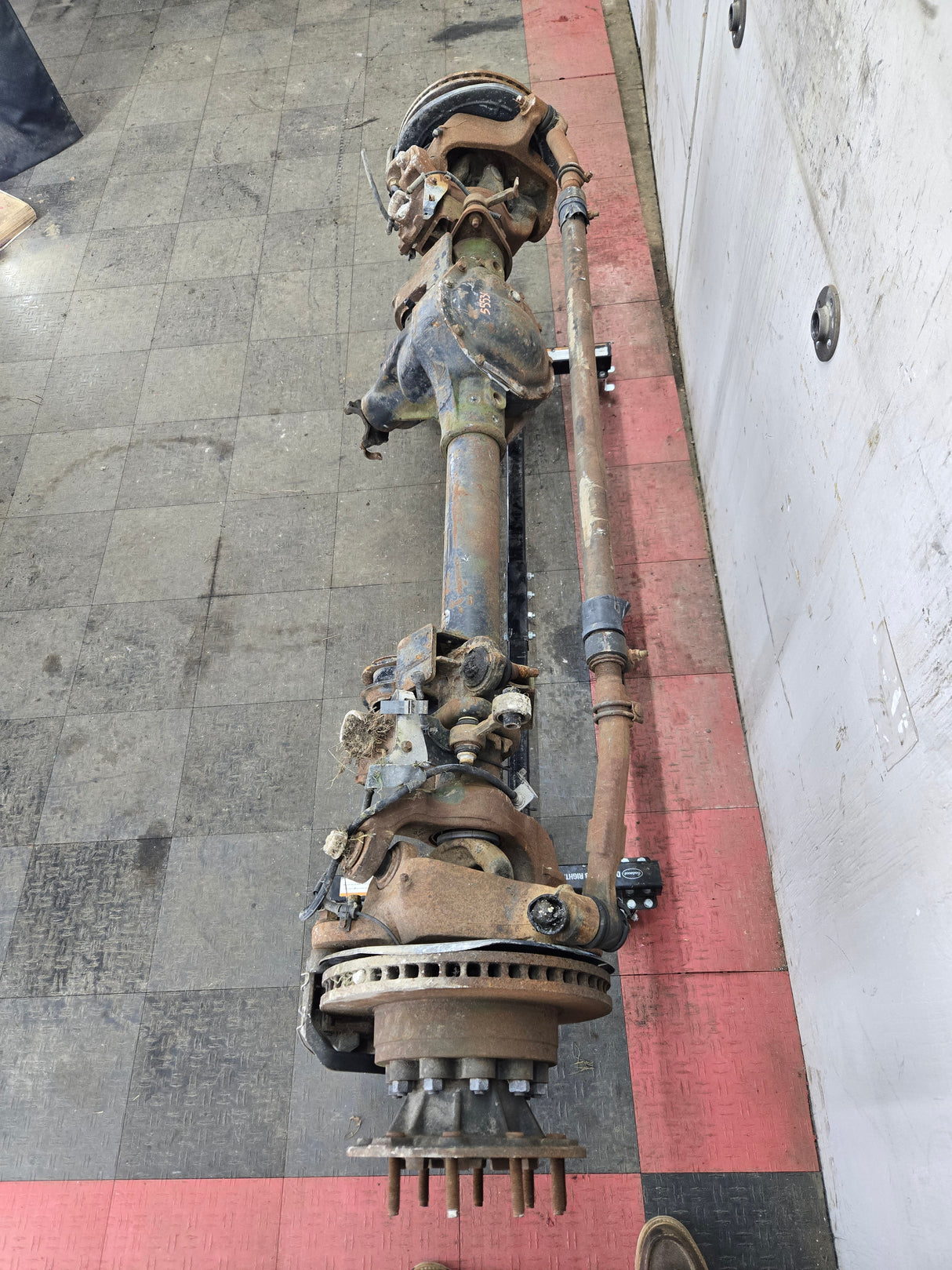 2005-2016 Ford F450 F550 Super Duty Front Axle 4.30 Gear Ratio DRW 10 Lug